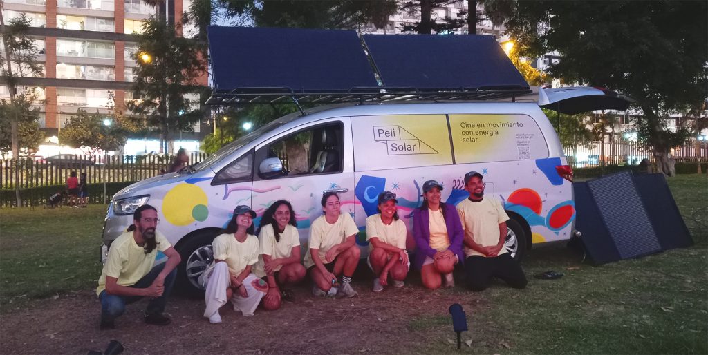 Equipo de pelisolar en el MAC de Lima